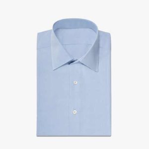 chemise professionnelle bleue pliée